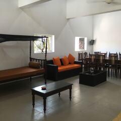 Отель Bawana Beach House развлечения