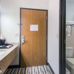 Quality Inn in Laporte, United States of America from 115$, photos, reviews - zenhotels.com bathroom photo 2