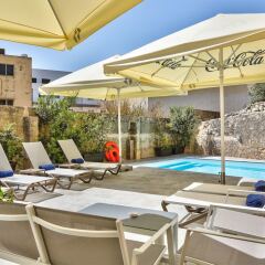 Отель Talbot and Bons Boutique Bed & Breakfast бассейн фото 3