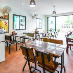 Отель Journey Residence Phuket гостиничный бар