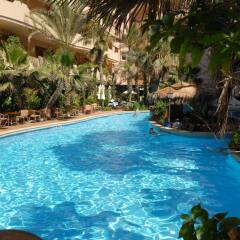 Отель Fortina Spa Resort Слима бассейн