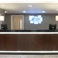 Отель Holiday Inn Express Edinburgh – Royal Mile Великобритания, Эдинбург - 1 отзыв об отеле, цены и фото номеров - забронировать отель Holiday Inn Express Edinburgh – Royal Mile онлайн интерьер отеля