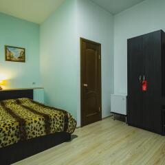 Gloria Mini Hotel Мурманск сейф в номере