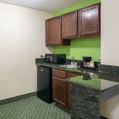 Quality Inn & Suites near I-80 and I-294 in Harvey, United States of America from 83$, photos, reviews - zenhotels.com