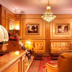 Отель The Originals Hotels Paris Paix République Париж интерьер отеля фото 2