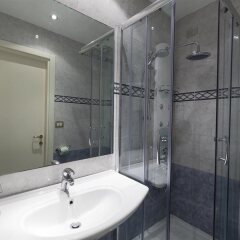 Отель Arizona Hotel Италия, Флоренция - 3 отзыва об отеле, цены и фото номеров - забронировать отель Arizona Hotel онлайн ванная фото 2