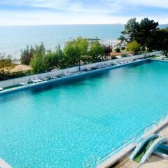 Гостиница Edem Health Resort бассейн