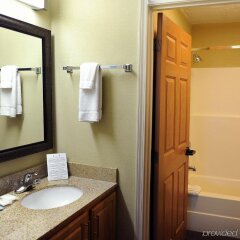 Отель Staybridge Suites Columbus-Dublin ванная фото 2