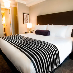 Sandman Hotel Oakville in Oakville, Canada from 176$, photos, reviews - zenhotels.com guestroom photo 2
