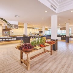 Отель Prinsotel La Dorada Испания, Плайя-де-Муро - отзывы, цены и фото номеров - забронировать отель Prinsotel La Dorada онлайн интерьер отеля фото 2