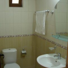 Отель Terra Guest House Болгария, Равда - отзывы, цены и фото номеров - забронировать отель Terra Guest House онлайн ванная