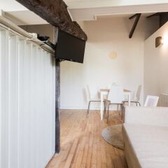 Отель Cocon Douillet Sur Les Hauteurs Du Vieux Lyon Франция, Лион - отзывы, цены и фото номеров - забронировать отель Cocon Douillet Sur Les Hauteurs Du Vieux Lyon онлайн комната для гостей фото 2