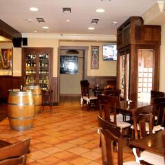 Отель Hostal Los Molinos Испания, Тотанес - отзывы, цены и фото номеров - забронировать отель Hostal Los Molinos онлайн гостиничный бар