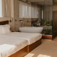 Отель Graffit Gallery Design Hotel Болгария, Варна - 2 отзыва об отеле, цены и фото номеров - забронировать отель Graffit Gallery Design Hotel онлайн комната для гостей фото 3