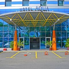 Отель Aqua Hotel Burgas Болгария, Бургас - отзывы, цены и фото номеров - забронировать отель Aqua Hotel Burgas онлайн парковка