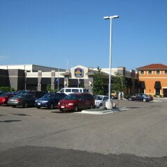 Отель Best Western Plus Bloomington Блумингтон парковка