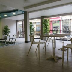 Nida Rooms Regal Marble Hotel