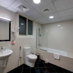 City Stay Beach Hotel Apartments ванная