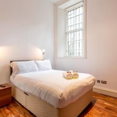 Отель Location, Location! North Bank Street Luxury Apt Эдинбург комната для гостей фото 3