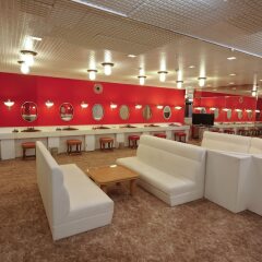 Отель Kobe Kua House Кобе гостиничный бар