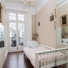 Отель Amazing Chelsea Flat With Stunning Balcony Великобритания, Лондон - отзывы, цены и фото номеров - забронировать отель Amazing Chelsea Flat With Stunning Balcony онлайн комната для гостей фото 3