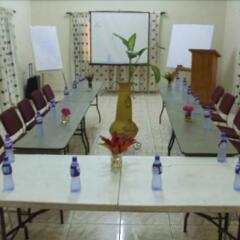 Отель Coconut Grove Miners Lodge развлечения