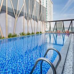 The Art Nest Hotel Nha Trang бассейн