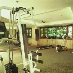 Отель Gardengrove Suites Бангкок фитнесс-зал фото 2