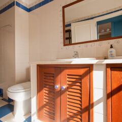 Ericeira Chill Hill Hostel & Private Rooms - Peach Garden Мафра в номере фото 2