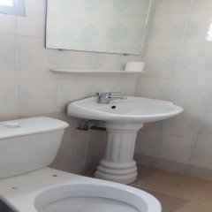 Residence Kojja in Yamoussoukro, Cote d'Ivoire from 50$, photos, reviews - zenhotels.com bathroom