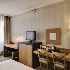 Отель Courtyard by Marriott Madrid Princesa удобства в номере