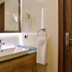 Agaoglu Otel Турция, Усак - отзывы, цены и фото номеров - забронировать отель Agaoglu Otel онлайн ванная