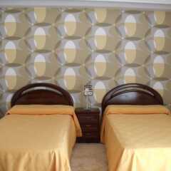 Отель Hostal Salones Victoria спа