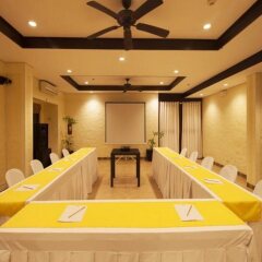 Отель Microtel by Wyndham Boracay Филиппины, остров Боракай - 1 отзыв об отеле, цены и фото номеров - забронировать отель Microtel by Wyndham Boracay онлайн помещение для мероприятий