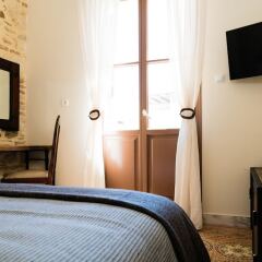 Отель CH Adrianou Suites Греция, Афины - отзывы, цены и фото номеров - забронировать отель CH Adrianou Suites онлайн удобства в номере фото 2