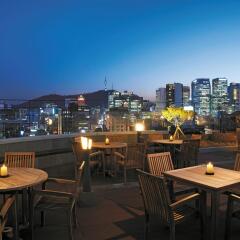 Отель ibis Ambassador Insadong Южная Корея, Сеул - 2 отзыва об отеле, цены и фото номеров - забронировать отель ibis Ambassador Insadong онлайн гостиничный бар