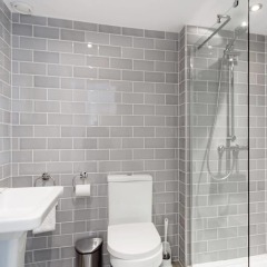 Отель Re-imagined Flat in Georgian Architecture Townhouse Эдинбург ванная фото 2