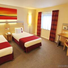 Отель Holiday Inn Express Birmingham Redditch комната для гостей фото 2