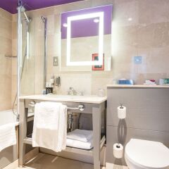 Отель Crowne Plaza London - The City Великобритания, Лондон - отзывы, цены и фото номеров - забронировать отель Crowne Plaza London - The City онлайн ванная