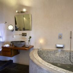 Отель Honeymoon Petra Villas в номере