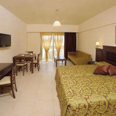 Euronapa Hotel Apartments комната для гостей фото 3
