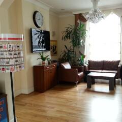 Corner House Hotel спа