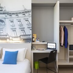 B&B Hotel Milano Cenisio Garibaldi сейф в номере