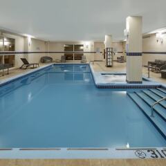 Отель Residence Inn by Marriott Montreal Airport Канада, Монреаль - отзывы, цены и фото номеров - забронировать отель Residence Inn by Marriott Montreal Airport онлайн бассейн фото 2