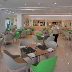 Nelia Beach Hotel питание