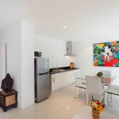 Отель Sunset Plaza Phuket A5 в номере фото 2