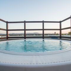 Отель Wally Residence Римини бассейн