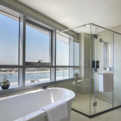 Отель Pearl Rotana Capital Centre ванная