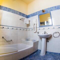 Отель Aparthotel Ulysses ванная