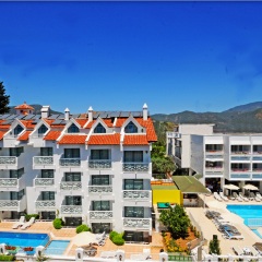 Blue Palace Hotel & Family бассейн фото 2